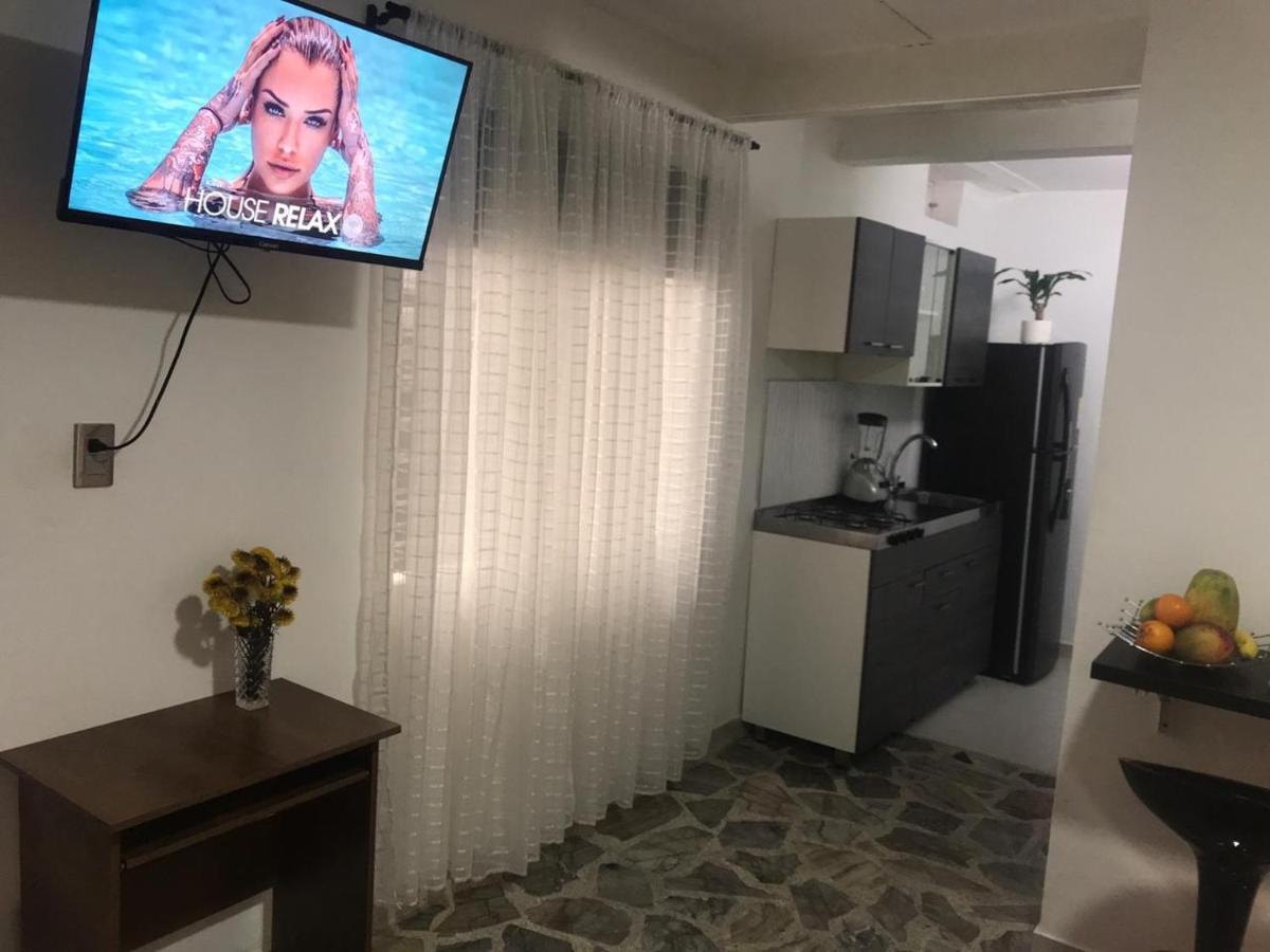 Vip Apartasuites Rosales Medellín Dış mekan fotoğraf