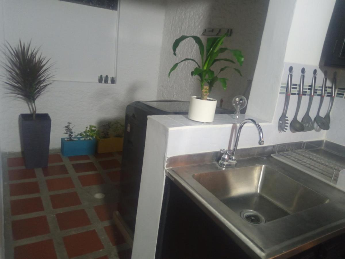 Vip Apartasuites Rosales Medellín Dış mekan fotoğraf