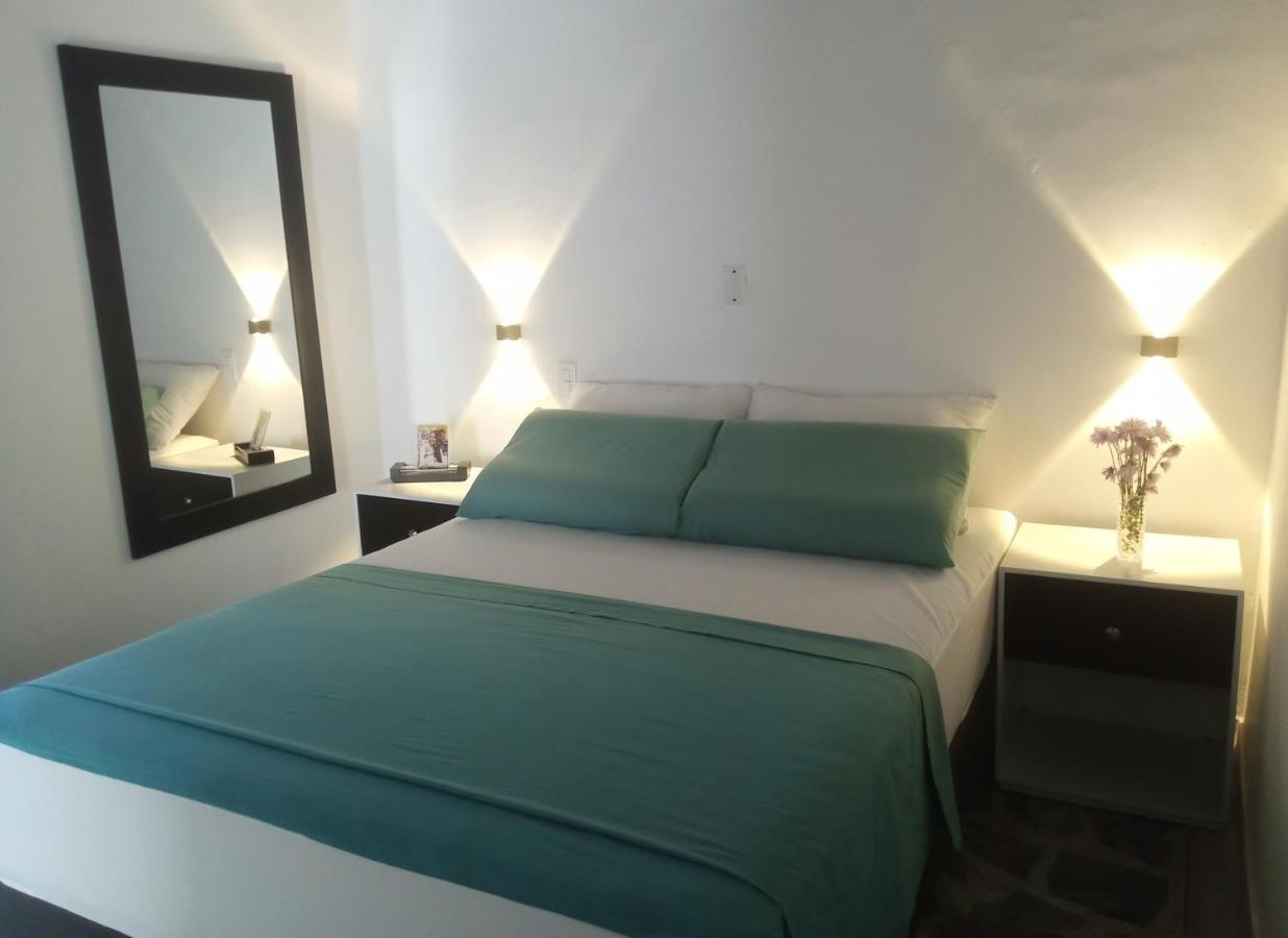 Vip Apartasuites Rosales Medellín Dış mekan fotoğraf