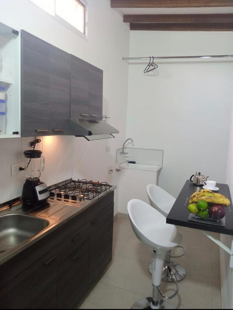 Vip Apartasuites Rosales Medellín Dış mekan fotoğraf