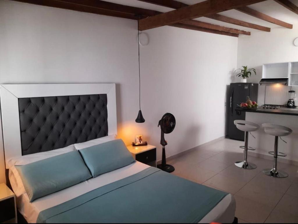 Vip Apartasuites Rosales Medellín Dış mekan fotoğraf