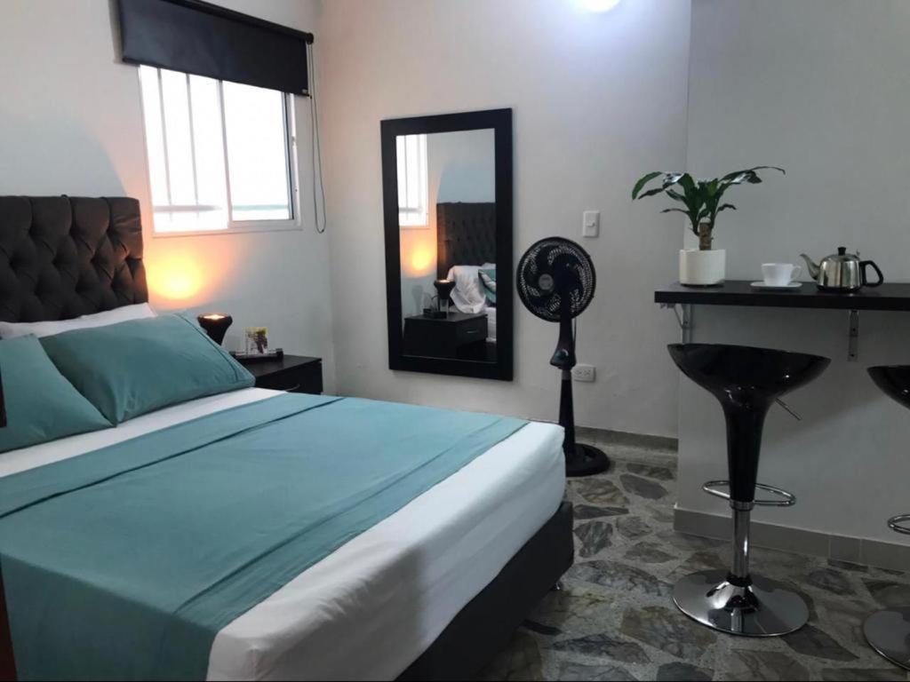 Vip Apartasuites Rosales Medellín Dış mekan fotoğraf