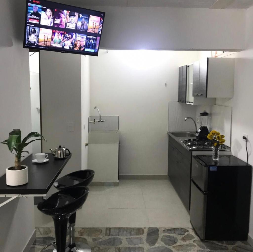 Vip Apartasuites Rosales Medellín Dış mekan fotoğraf