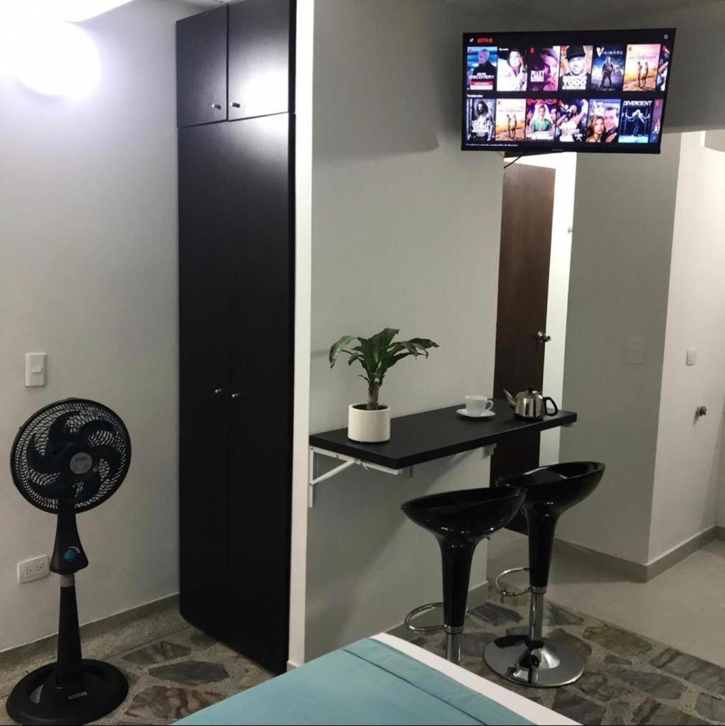 Vip Apartasuites Rosales Medellín Dış mekan fotoğraf
