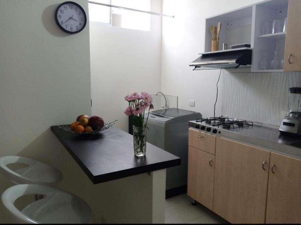 Vip Apartasuites Rosales Medellín Dış mekan fotoğraf