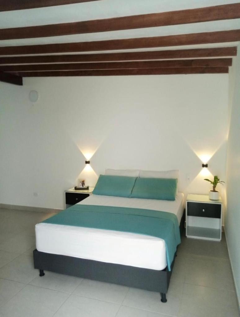 Vip Apartasuites Rosales Medellín Dış mekan fotoğraf