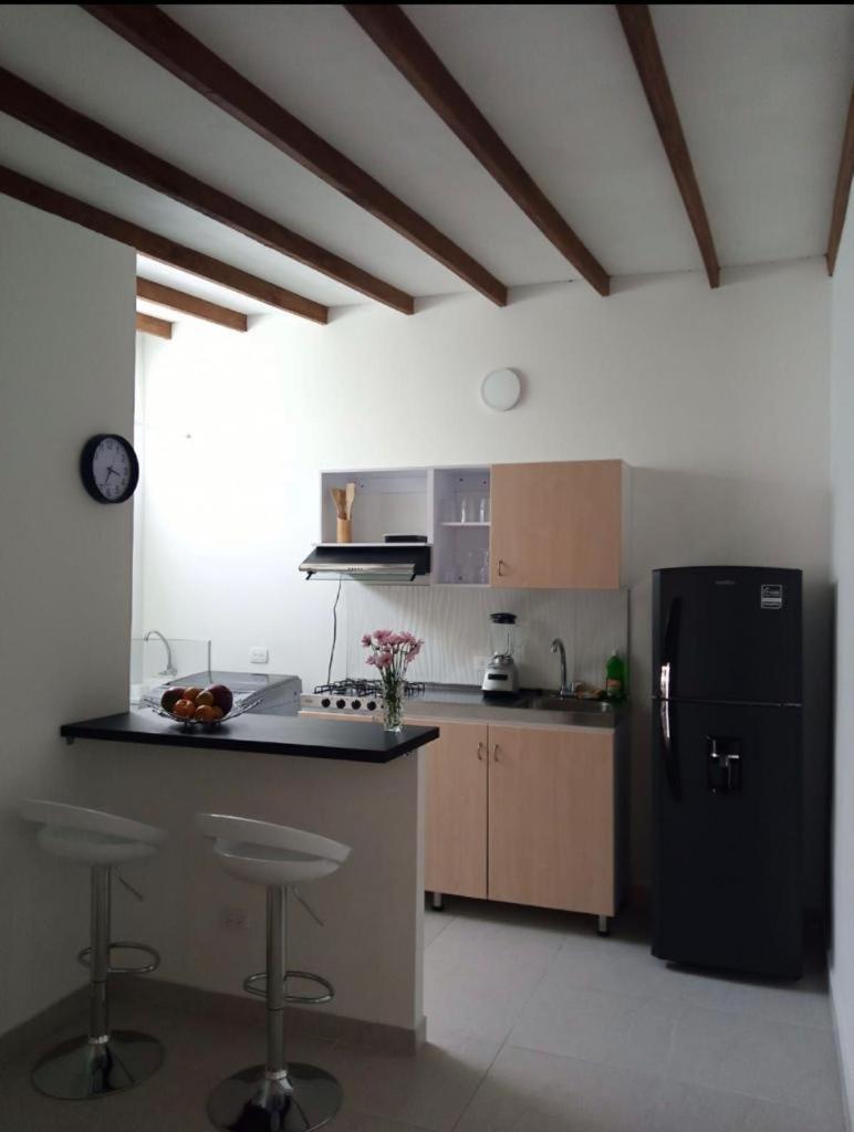 Vip Apartasuites Rosales Medellín Dış mekan fotoğraf